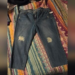 Old Navy Straight Capri NWT